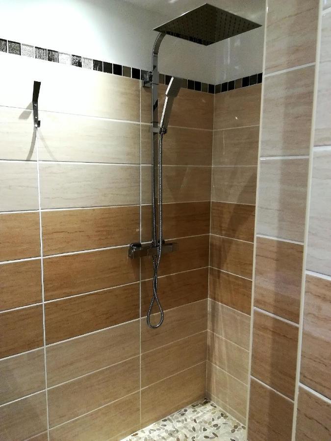 Modern Apart 70M2 - 2 Rooms - Parking Avinhão Exterior foto
